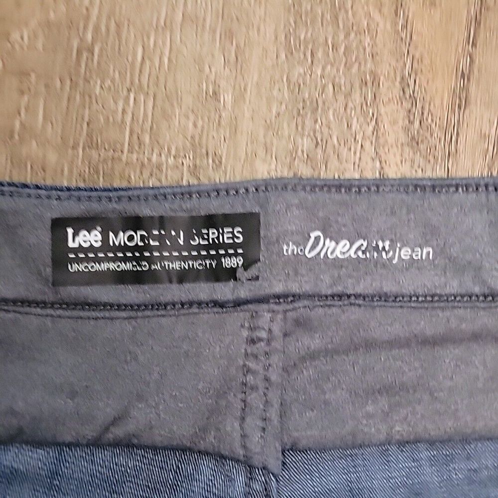 Lee Women's Straight Leg Jeans - Dark Blue - Picture 4 of 7